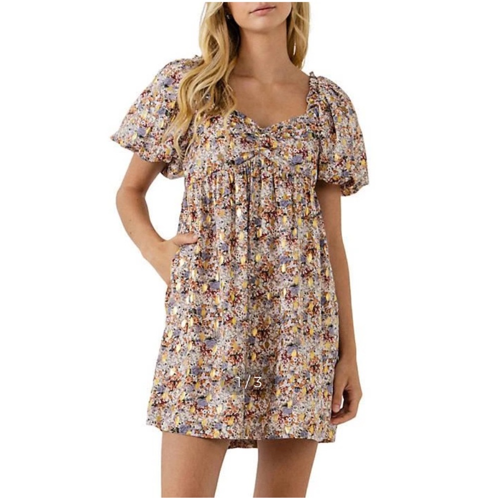 Anthropologie Free the Roses Floral with Gold Print Babydoll. Size Medium.